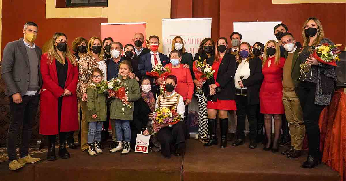 El PSOE entrega los premios Mujeres con Luz Propia 2022