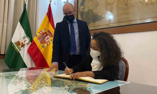 Beardo recibe en el Ayuntamiento a la embajadora de Estados Unidos en España