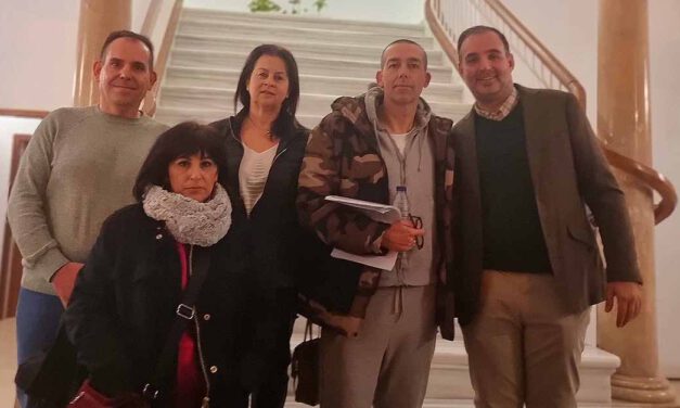 Calleja se reúne con la Banda de Música Maestro Dueñas para preparar próximos eventos