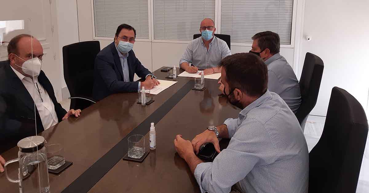 Apemsa firma el contrato de mantenimiento de las depuradoras y del alcantarillado