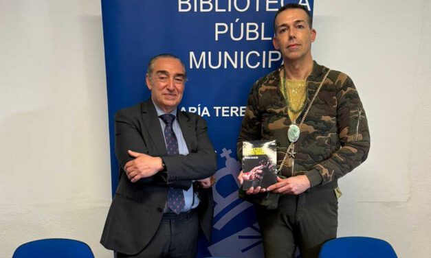 García de Romeu presenta su novela "Un flamenco en los esteros" en la Biblioteca María Teresa León
