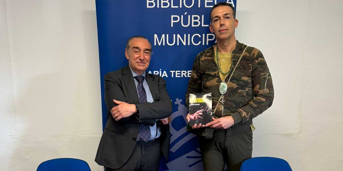 García de Romeu presenta su novela "Un flamenco en los esteros" en la Biblioteca María Teresa León