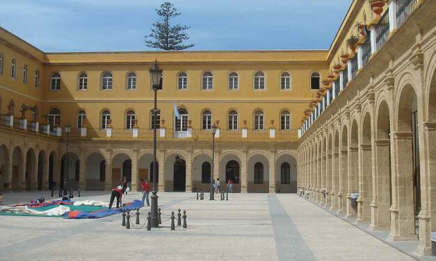 Unión Portuense critica el traslado del Festival de Comedias al Teatro Municipal