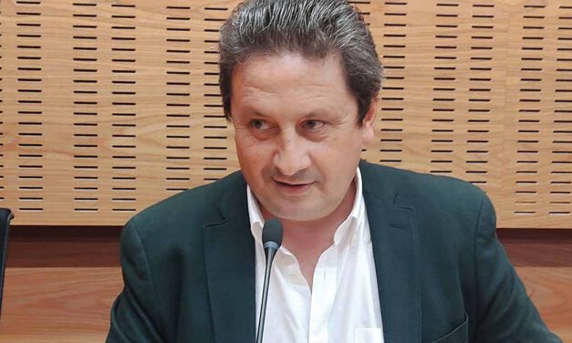 Vox El Puerto apuesta por el reciclaje de tapones de plástico