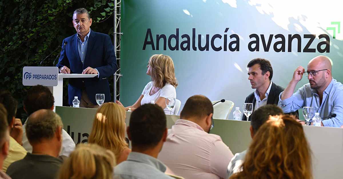 El PP inicia en El Puerto una campaña para dar a conocer en la provincia la rebaja fiscal de la Junta