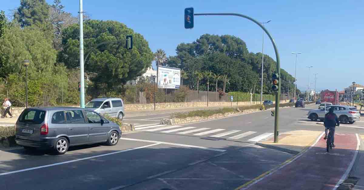 Finalizan las obras de semaforización y pasos de peatones en la Avenida de Fuentebravía