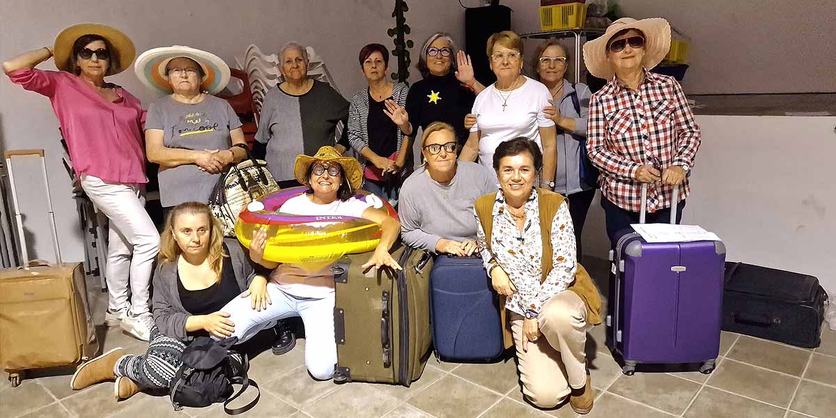 Los grupos de los talleres de teatro del programa "Actuación vecinal" preparan la representación de sus obras