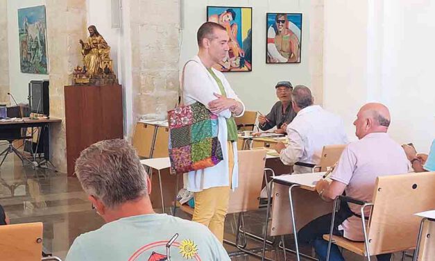 El curso de iniciación a la policromía ocupa todas sus plazas