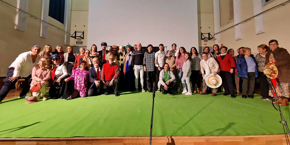 La escenificación de cuatro obras clausura "Actuación Vecinal" en el Edificio San Luis