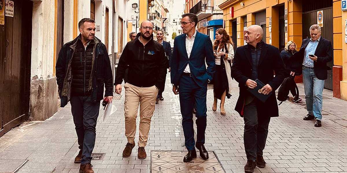 Beardo acuerda con Telefónica un plan de intervención en el centro para mejorar la conexión de telefonía e internet