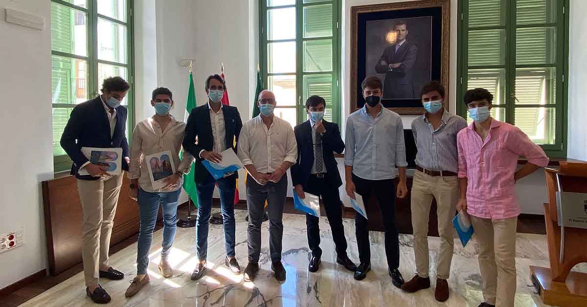 Beardo reconoce la valentía y el tesón del mundo del toro de El Puerto
