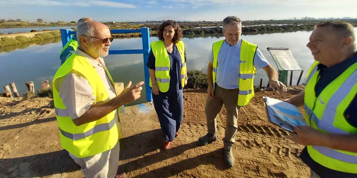 La Junta inicia la obra de reparación del Camino de la Salina de los Desamparados en los Toruños