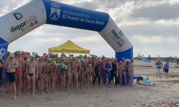 Celebrada la "Travesía  a Nado" de la Fundación Vicente Ferrer