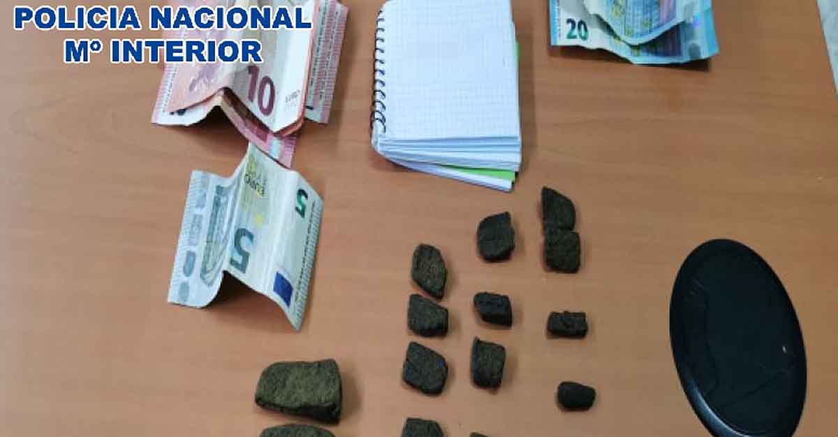 Detenido un joven de 21 años por vender droga en Valdelagrana