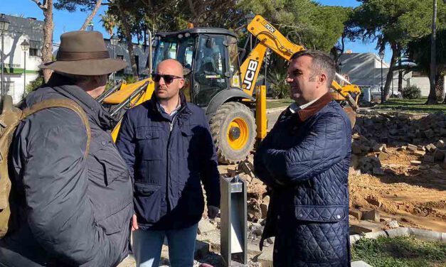 Arrancan las obras de recuperación de la Plaza de La Tradición de la Barriada de la Playa