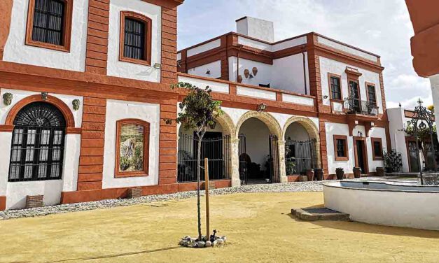Turismo organiza visitas gratuitas con catas de vino para promocionar las casas de viña