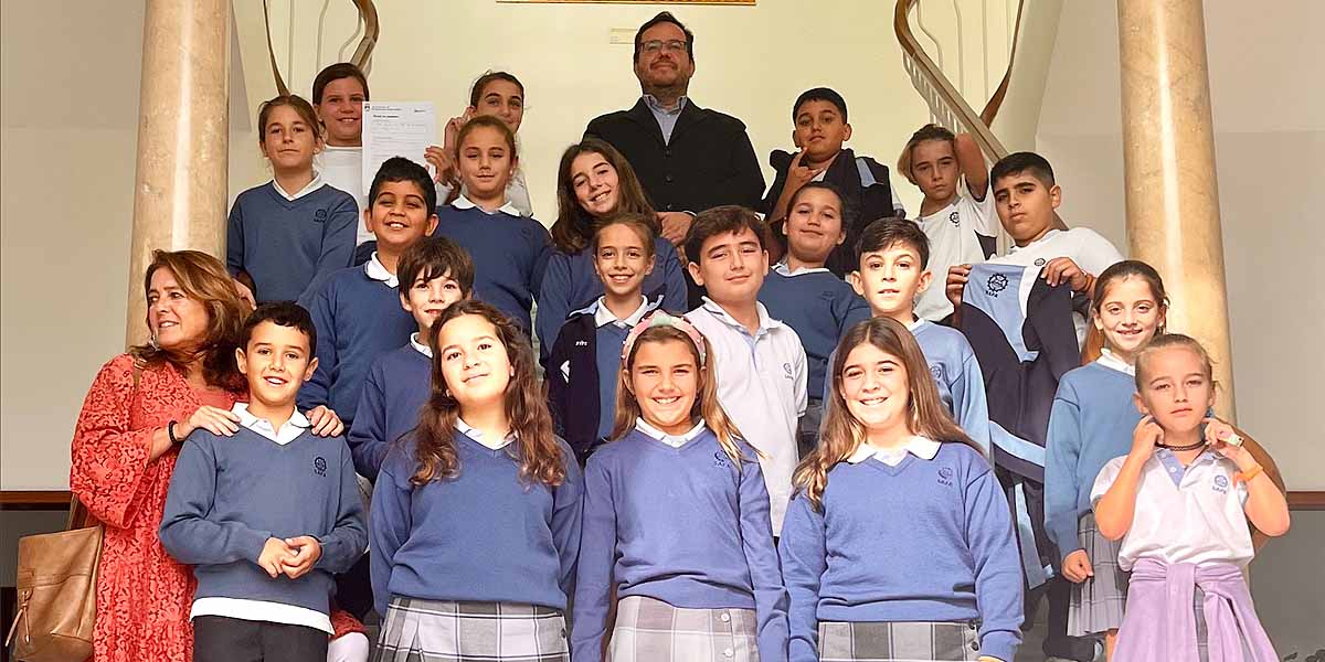 Alumnos de 5º de Primaria de SAFA San Luis se convierten en concejales de El Puerto por un día