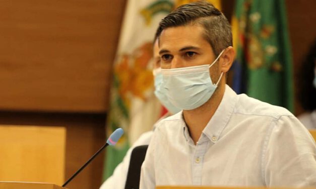 El PSOE pide la dimisión de Javier Bello "por su manifiesta incapacidad"