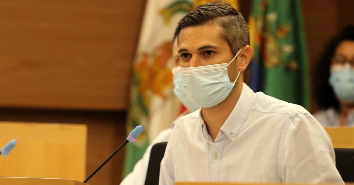 El PSOE pide la dimisión de Javier Bello "por su manifiesta incapacidad"