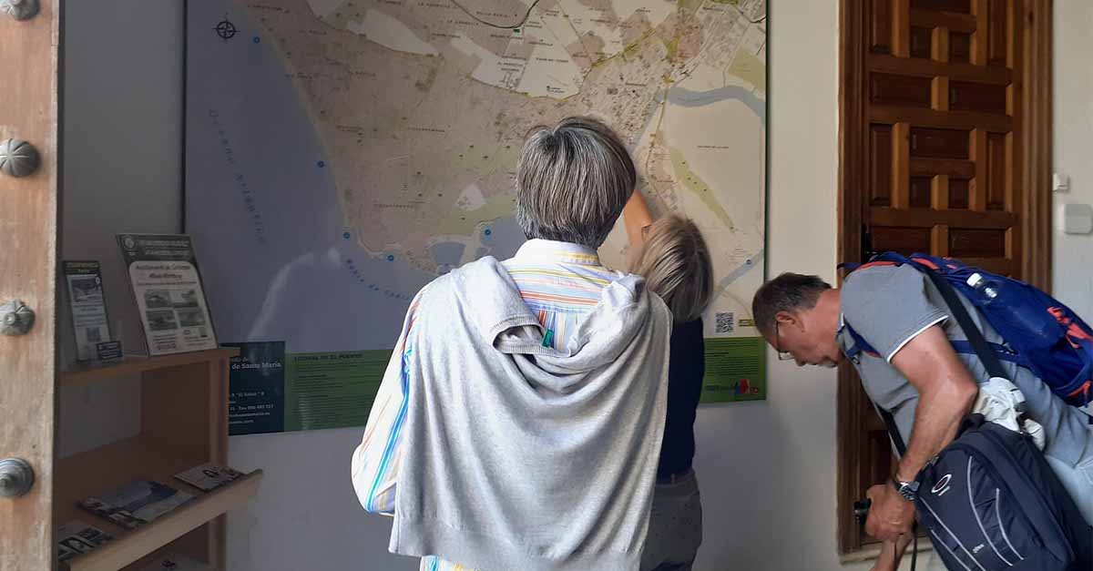 La oficina de Turismo de El Puerto cierra tras el positivo de una trabajadora