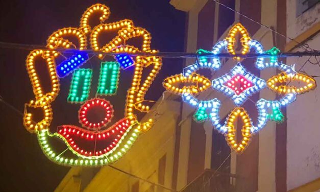 El Puerto disfruta ya de su alumbrado de Carnaval