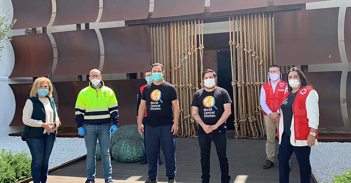 El equipo de Ángel León ofrecerá comida a domicilio gratis a 230 personas en El Puerto