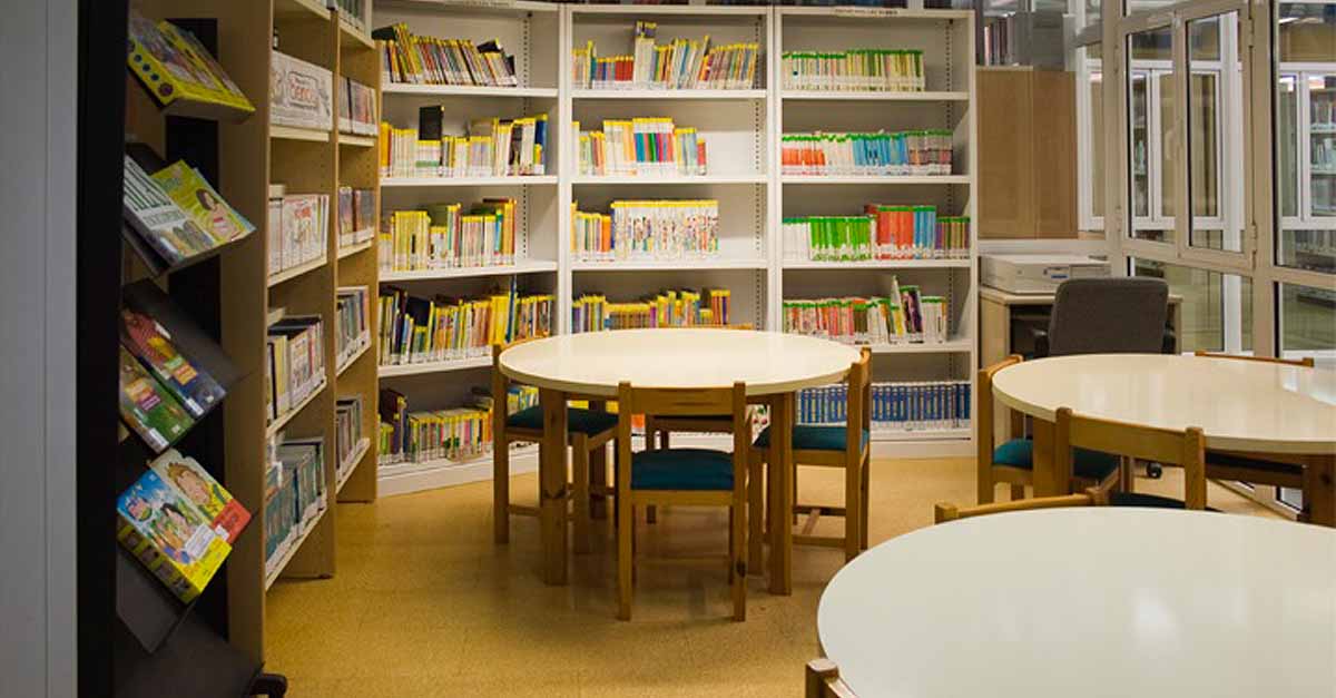 La biblioteca continúa ofreciendo el préstamo de libros a través de eBiblio