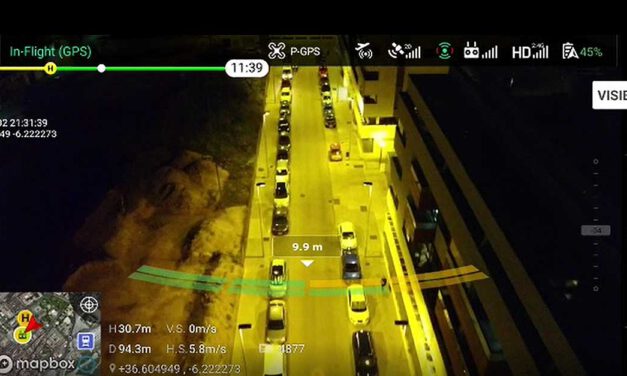 La Policía Local de El Puerto utiliza un dron para patrullar calles y playas
