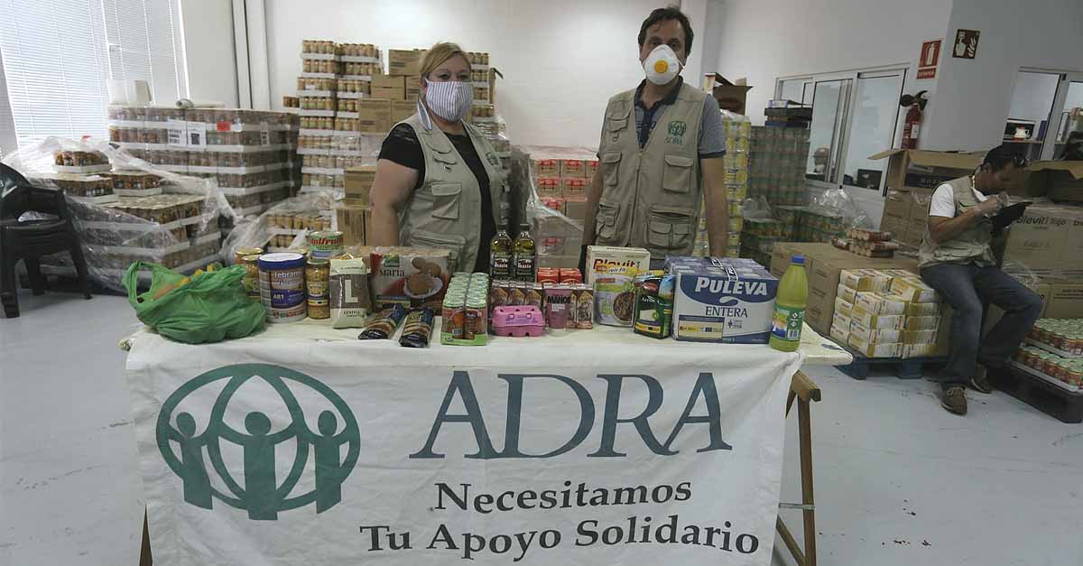El equipo de voluntarios de Adra, el apoyo para más de 2.000 familias portuenses