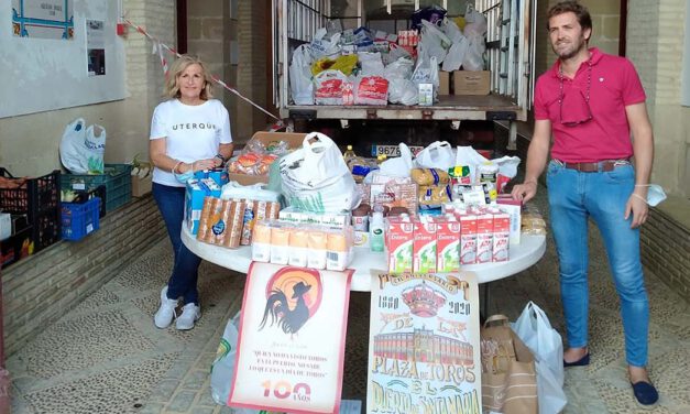 El sector taurino dona 2.800 kilos de alimentos a Servicios Sociales de El Puerto
