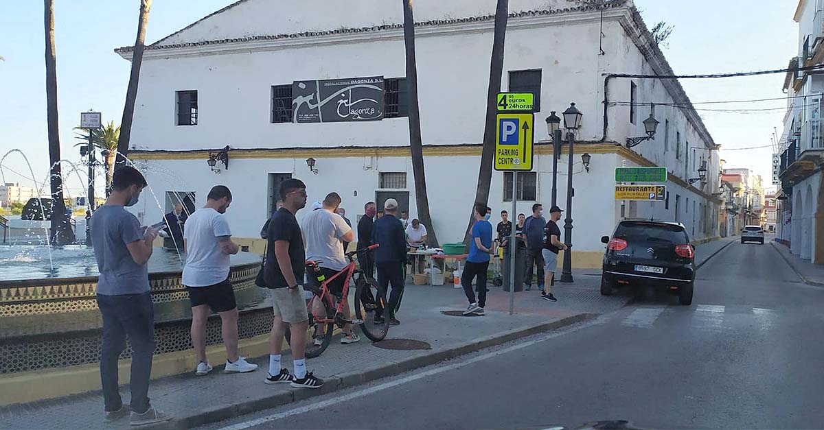 Más de 40 años de tradición, "Paco el de los cebos"