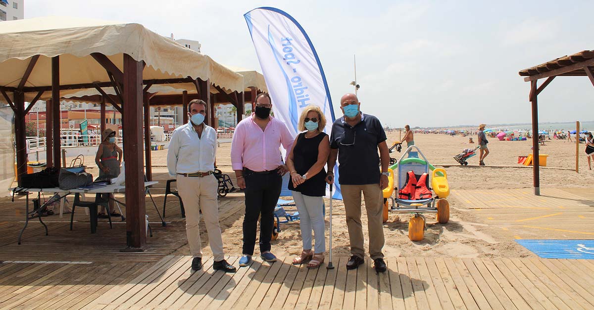 45 usuarios se benefician del programa de ayuda al baño y fisioterapia