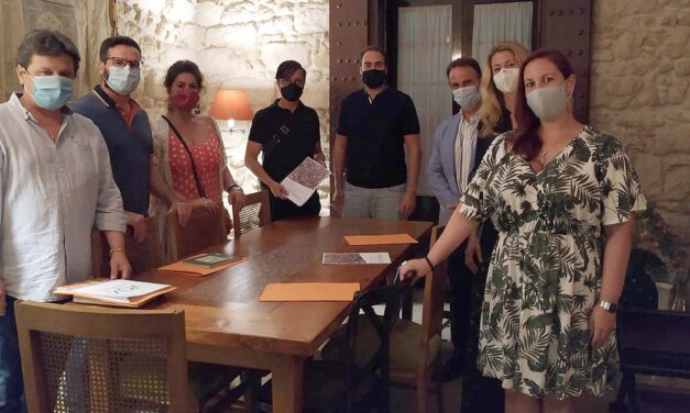 Revive El Puerto presenta a la oposición su informe para la regeneración comercial del centro