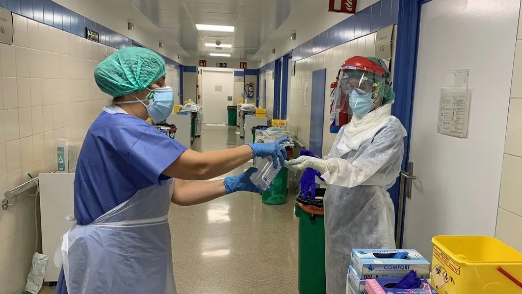 Andalucía está a una cuarta parte del tope máximo de hospitalizaciones