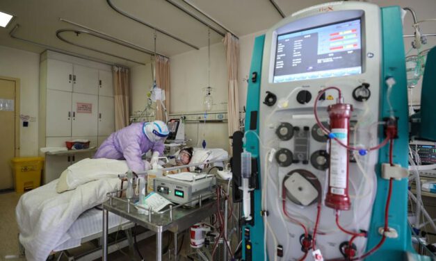 Fatiga, fiebre, tos, dolor muscular y de cabeza, síntomas en pacientes leves