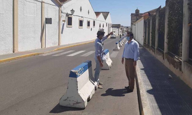 El Ayuntamiento incrementa la seguridad vial en la entrada a los centros educativos