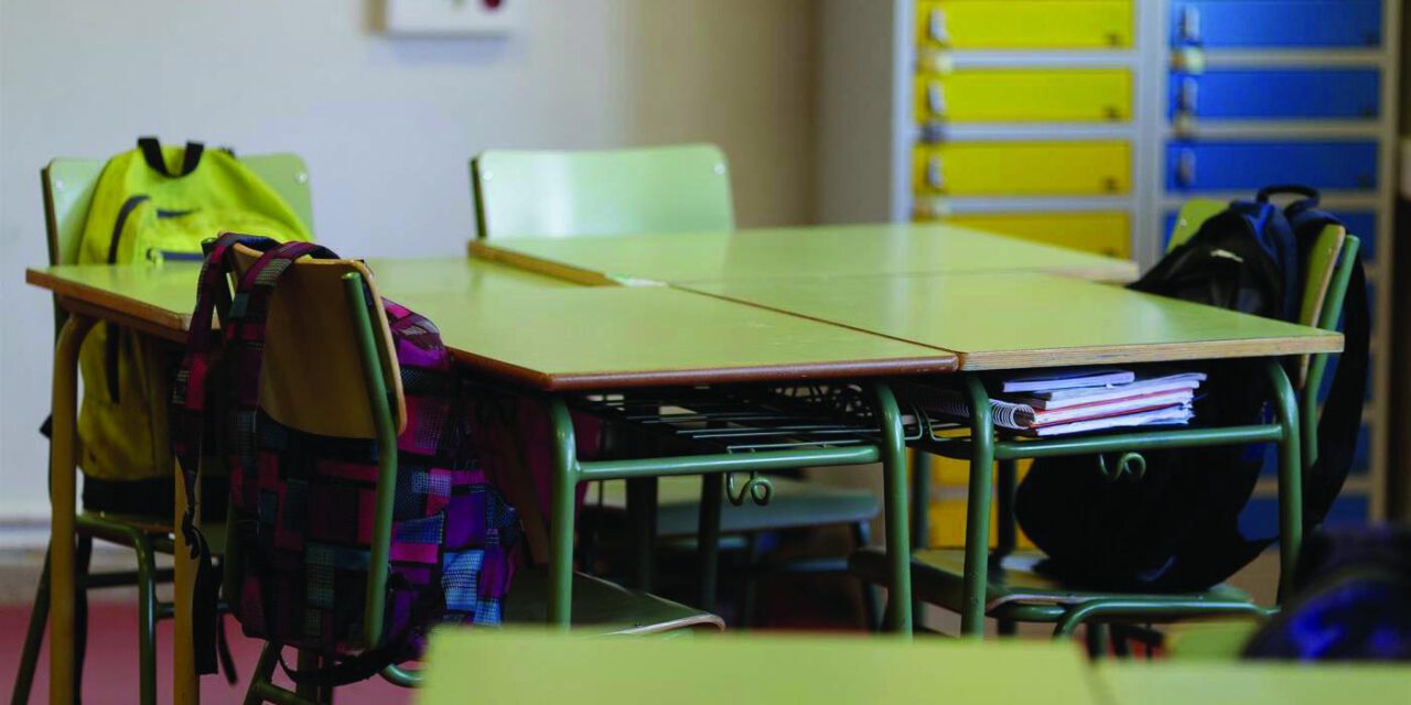 Caso de Covid-19 de un docente retrasa apertura del colegio en Baños