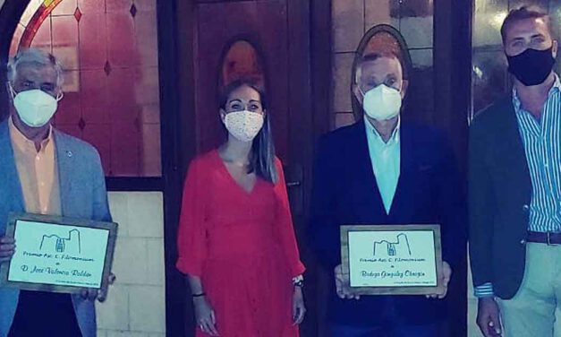 José Valencia Roldán y Bodegas Obregón, premiados por la Asociación Cultural Filomonium