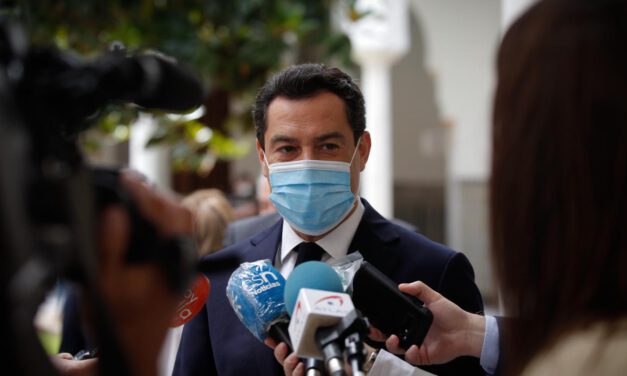 Moreno no descarta la "última" medida de restringir movilidad en Andalucía