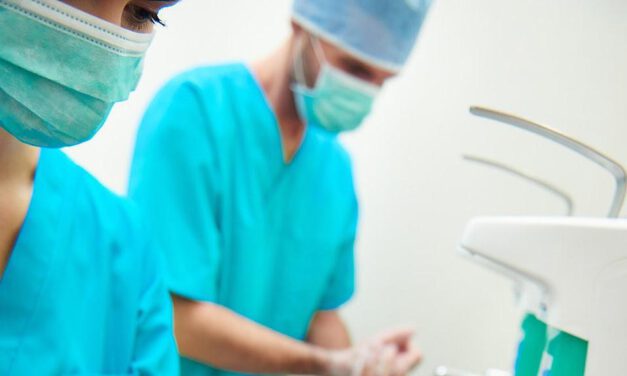 Un tercio de los hijos de sanitarios se contagiaron la Covid por sus padres