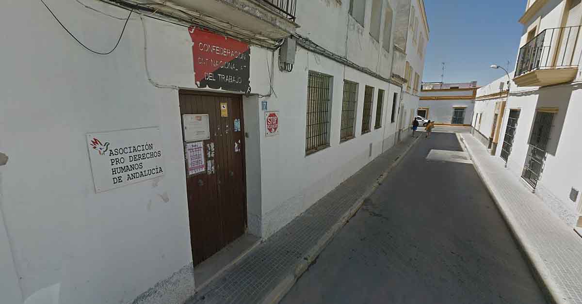 APDHA cerrará la oficina de atención gratuita en El Puerto en 2021 por los impagos