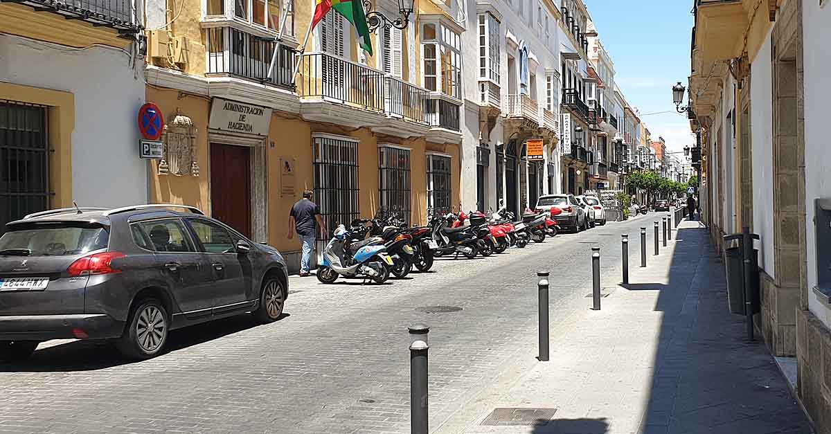 Condenado un funcionario de Hacienda por estafar 13.000 euros a varios contribuyentes