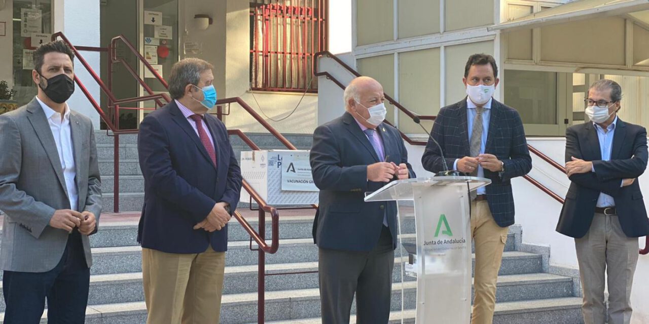 Salud inicia la campaña de gripe a más de 52.000 usuarios de residencias