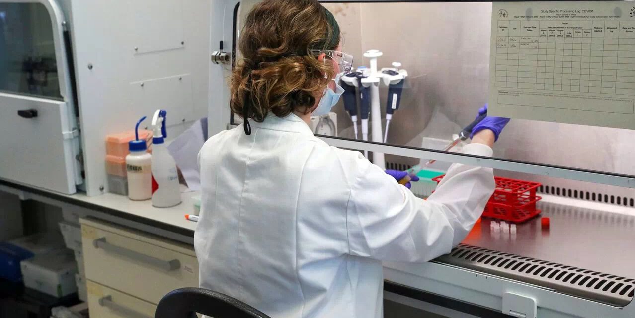 La vacuna de Oxford y AstraZeneca tiene una efectividad del 70,4 %