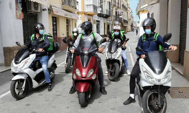 El PSOE propone ampliar el horario de reparto de comida a domicilio