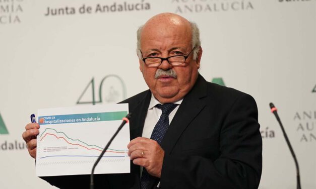 Aguirre cree una "obligación social" que andaluces se vacunen de la Covid-19