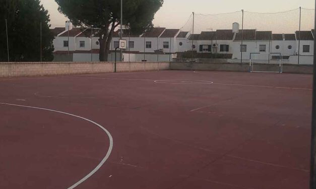 El Ayuntamiento abre las pistas deportivas exteriores en horario de mañana de manera temporal