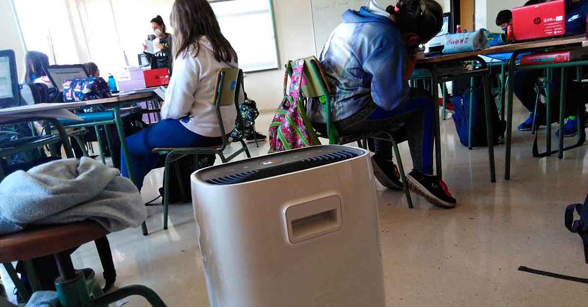 Vox El Puerto pide instalar purificadores de aire en las aulas de los colegios