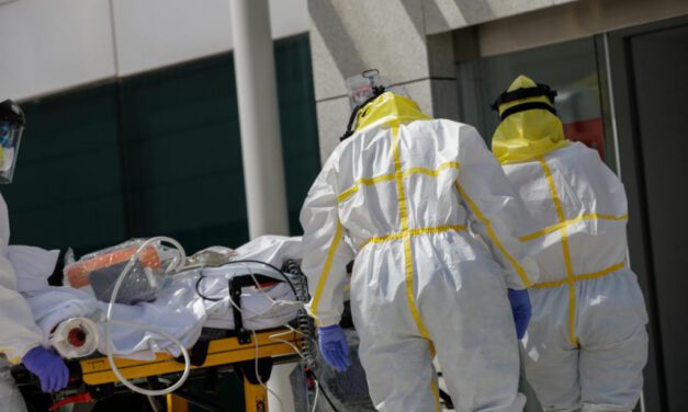 Andalucía registra 3.549 nuevos casos de COVID-19 y 54 fallecidos desde ayer