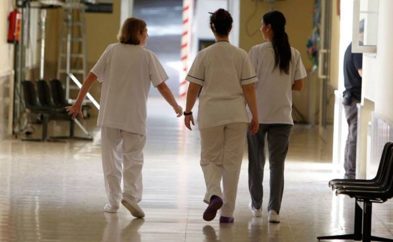 CSIF pide actualizar las funciones de los celadores de la sanidad